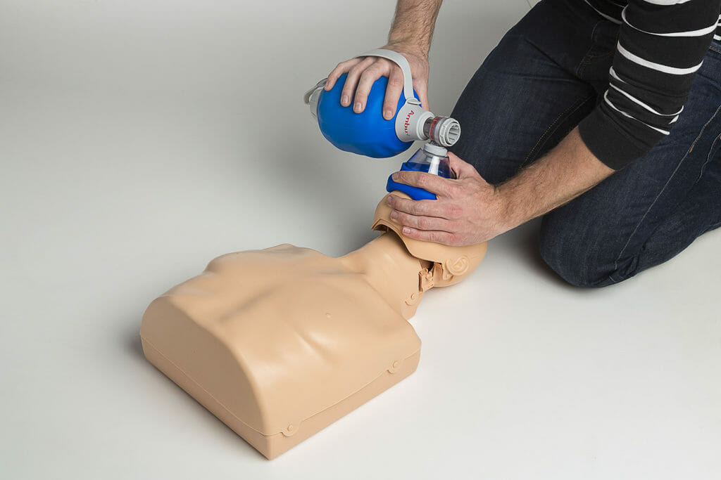 Erste-Hilfe-Reanimation-AED-imgl1645-1024x683 TCRH Kompetenz-Zentrum Medizinische Ausbildung und Trainings: Führungswechsel und neue Pädagogische Leitung