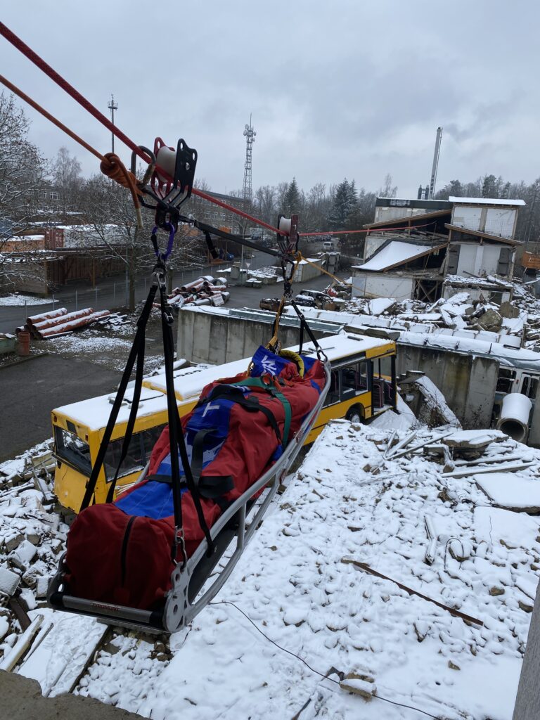 c969a79d39d49f22-photo-768x1024 Gebäude 4